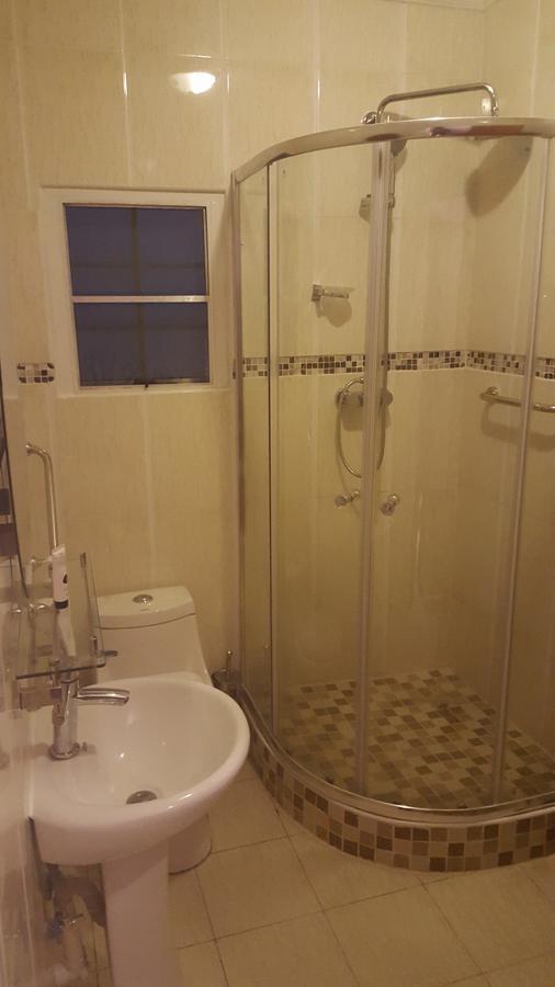 Mathlyn Guest House Francistown Ngoại thất bức ảnh