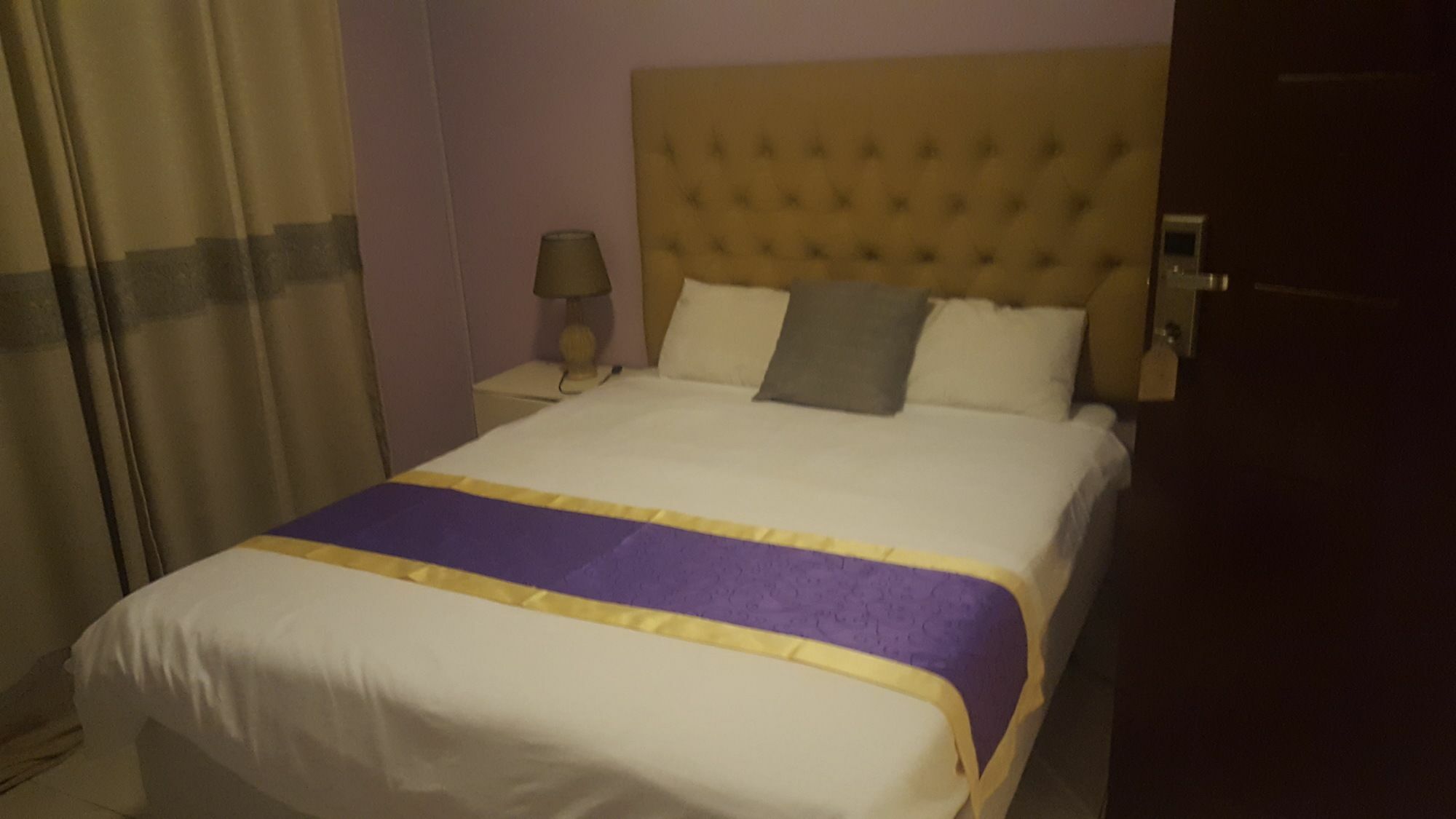Mathlyn Guest House Francistown Ngoại thất bức ảnh